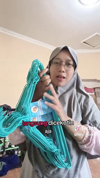 Hanger baju bahan kawat tebel lapis PVC harga murce#hanger#hangerbajumurah#belanjaditiktok #belanja