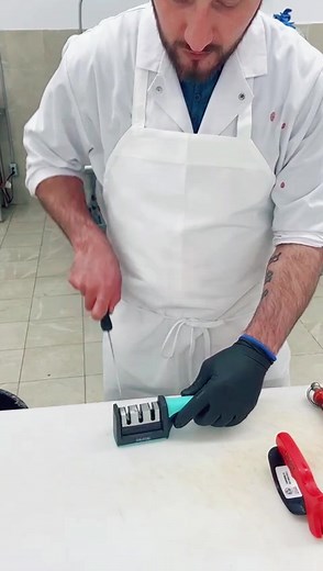Easiest Way to Sharpen a Knife at Home