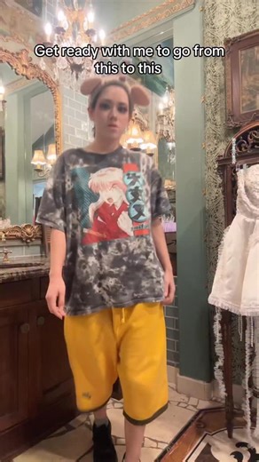 𒉭 𝑺𝒕𝒂𝒛 on Instagram: "GRWM cosplaying a Jellyfish edition 🪼 • #princessjellyfish #princessjellyfishcosplay #kuranosukekoibuchi #cosplay #grwm"