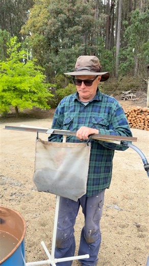AEROBIC COMPOST TEA As well as demonstrating how to make comfrey tea, Compost Man (aka Paul Day) will chat about his recent obsession with brewing aerobic compost teas at the KISS THE EARTH event hosted by @treasuredperennials on Saturday 15th November @fernycreekhorticulturalsociety. January 2023, Paul made a decision to stop buying organic fertilisers for the garden and concentrated on making everything needed to feed our soil. The results have been amazing. For tickets please go to @treasured