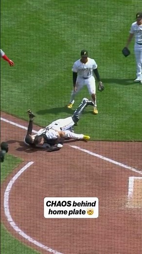 Chaos at home plate! 😲😳 #mlb #ouch #collision