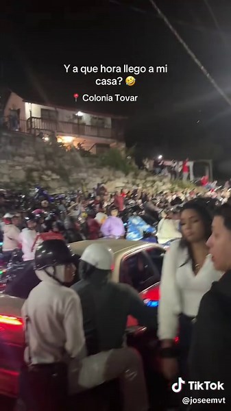 Despues del encendido 🤣#coloniatovar | encendido de luces colonia tovar