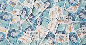 AK46 and AK47 plastic £5 notes are selling for more than AA01