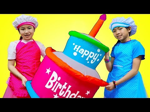 Jannie y Emma Pretend Play | Pastel Gigante de Cumpleaños de Juguete