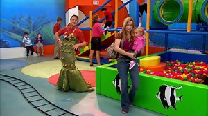 Good Luck Charlie S02E02 Something's Fishy