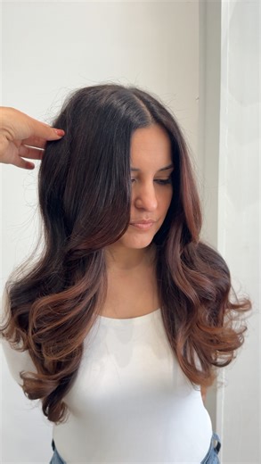 ROSE HAIR STUDIO | Long Beach Hair Salon on Instagram: "Fall hair in the winter?! Yes, please ❄️ #hair #hairstylist #longbeach #longbeachhairstylist #balayage"