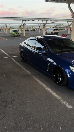 VF Commodore V8 build teaser: bagged Commodore preview