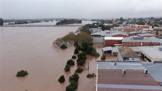 Today's News Headlines: Major flooding for NSW Mid North Coast