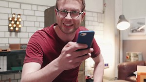 Wollt Ihr Teil unseres neuen Formats #FragMazda werden? Dann schreibt in die Kommentare, was Ihr schon immer über Mazda wissen wolltet, und erhaltet Antwort in Gerrits Video. Und falls Eure Frage nicht ins Format passt: dann versuchen wir hier natürlich Antwort zu geben. 😊 | Mazda Deutschland