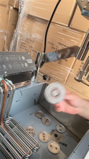 9.8K views · 56 reactions | Démonstration de la nouvelle machine Churros automatique 3 kg. prix 3900 € hors-taxes. Nous sommes Fabricant associés KITCHEN PROJECT Merci à tous +33749346499 par WhatsApp de préférence #churros #churro #churrerria #chichi #croustillons #forain #forains #foraine #churros #chichi #churros #chichi | La petite foraine | Facebook