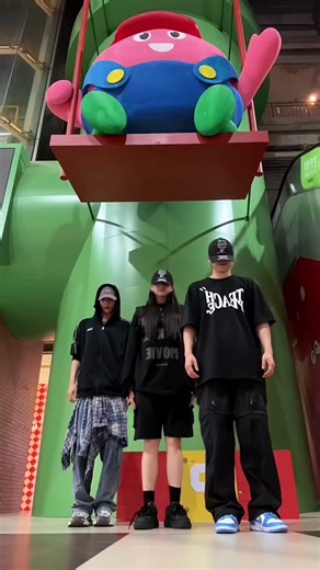 兔子_、🍉 on Instagram: "出来玩🍄 #gocrazy舞蹈挑战 #dancechallenge #姐妹日常 #fyp"