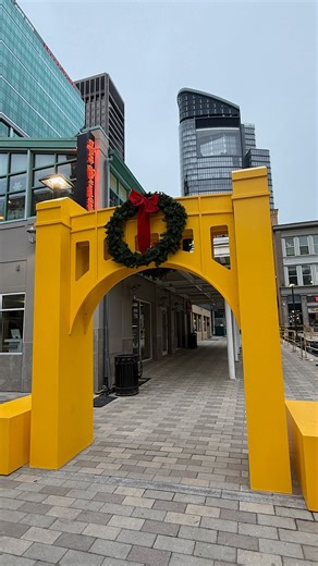 Downtown Pittsburgh on Instagram: "We’re thinking it’s a keeper. Make sure to stop by Market Square for this festive bridge photo op! Whether you’re snapping your Christmas card or simply soaking up the holiday spirit, it’s a must-see. See yinz dahn tahn! 🏢"