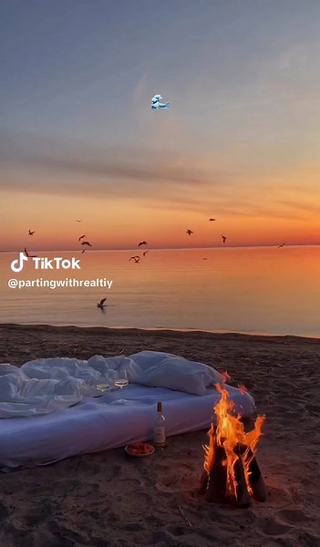 Mesmerizing Ocean Aesthetic Video