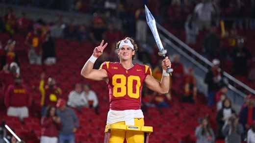USC QB Sam Huard changed his number to match the punter, then made a key trick play throw