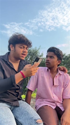 Sim signal problem 📶🤣 #comedy #funny #funnycomedy #ytshorts #shorts #youtube #trending #viral