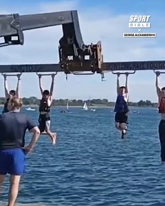 He was NOT letting go... | SPORTbible Australia