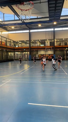 Sights and sounds from our girls comp👸 All heart. All effort. 💪 | Hoops Connect