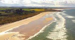 33K views · 660 reactions | Did anyone watch Gogglebox last night? Did ya’ spot me in the trailer? I loved doing this and I hope I’m out of hospital in time to watch it with you all! Thanks for all of your lovely messages. Another trailer coming soon with a bit more of a sneak peak from my episode ❤️❤️ ‘Take A Hike’, Monday at 6.30pm, BBC Two and iPlayer (after the show airs). https://bbc.in/3AlB0tb | Stephanie Aird’s LOLS | Facebook