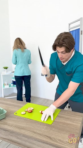 293K views · 586 reactions | Cut the Finger #prank #123go | 123 GO | Facebook