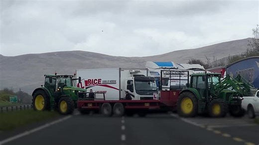 Irish army called to remove vehicles blocking depots during fuel protests