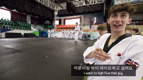 British boys take on taekwondo at Kukkiwon: Epic training with an Olympic legend!