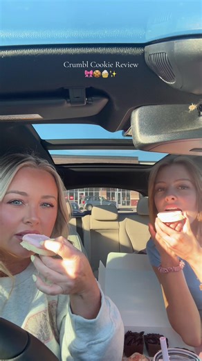 Crumbl Cookie Review: A Taste Adventure