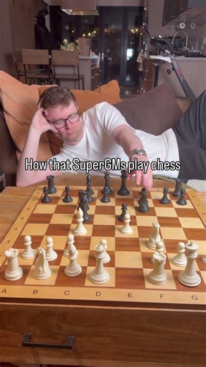 How normal players play chess vs Super GMs #chess