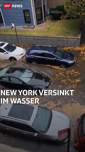 In New York sorgt Starkregen derzeit für Überschwemmungen und viele Sachschäden. Auch kamen in den Fluten zwei Menschen ums Leben. Innerhalb von zwei Stunden regnete es pro Quadratmeter 45 Liter Wasser. Laut Wetterdienst handelt es sich dabei seit Beginn der Messungen 1869 um einen neuen Rekord. 🌧️🌧️🌧️ Da das viele Wasser nicht mehr abfliessen kann, sammelt es sich in den Strassen, Kellern und der U-Bahn an. Auch der benachbarte Bundesstaat New Jersey ist stark vom Regen betroffen. 🌧️🌧️🌧️ 