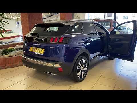 Using the voice recognition in a Peugeot 3008 SUV