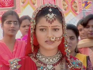 Chhoti Bahu | Ep.64 | Radhika क्यों उठी बीच शादी में मंडप से? | Full Episode | ZEE TV