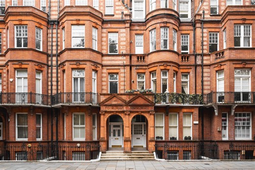 UK house prices rise but most owners are pricing to sell