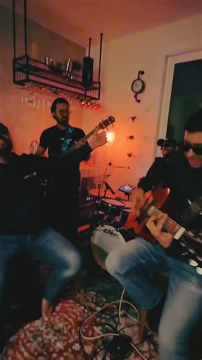 Five Strings on Instagram: "Warning: uncontrollable head-nodding ahead #livemusic #desivibes #desi #fivestringslive #liveband #bollywood #music #bollywoodnight #liveband #livebandnyc #music #singing #"