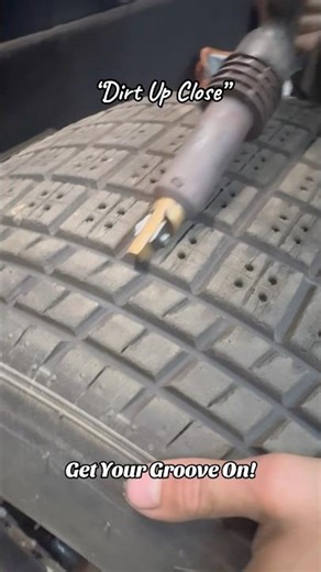 Get Your Groove On!!#dirt #dirtupclose #dirtracing #groovy