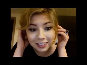 Jennette call Miranda and Ariana