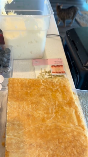 Mil hojas Cake. Our #1 seller. #milhojas #cakes #celebracion #celebration #nearme #morenovalley #dessert #homemade #smallbusinesssaturday #birthday #baker #ideas #morenovalleydesserts | Shirley Morales