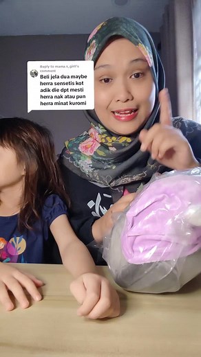 Tindakan Ibu Mengajar Anak Menghormati Hak Orang Lain