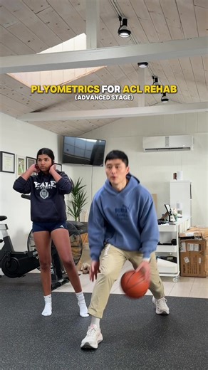 Intro to plyometrics for advanced stage ACL rehab. Here we focused on developing rhythm and comfort into unilateral jumping/loading patterns. We added the basketball dribbling to challenge dual tasking with jumping. There’s still a lot of strength and mobility work being done as well. But it’s always fun to add in some sports specific activities to make the rehab process more enjoyable. #aclrehab #plyometrics #physicaltherapy