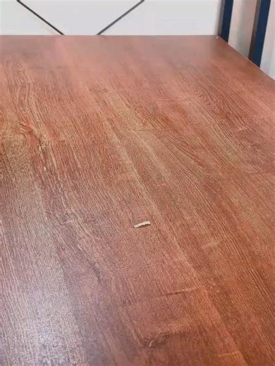 Muqaalkan waxaan ku sameynayaa unboxing iyo sharaxaad dhamaystiran oo ku saabsan camera cusub ee aan iibsaday — Sony ZV-E10 Mark II 📸 Haddii aad tahay content creator, vlogger, ama qof xiisaynaya videography iyo photography, camera-kan wuxuu noqon karaa mid kugu habboon. Muqaalkan waxaad ka baran doontaa: ✅ Waxa ku jira sanduuqa (Unboxing) ✅ Design & build quality ✅ Features-ka ugu muhiimsan ✅ Tijaabo kooban (video & photo samples) ✅ Fikradayda ugu horeysa (first impressions) Camera-kan wuxuu s