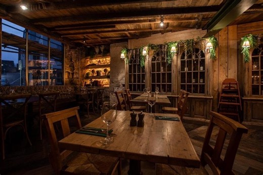 "Of course I believe in the legend": Ghost of the cursed landlord residing in Alnwick pub
