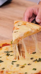 Cette pizza super originale est... liquide ! 😜 | 750g : Recettes de cuisine
