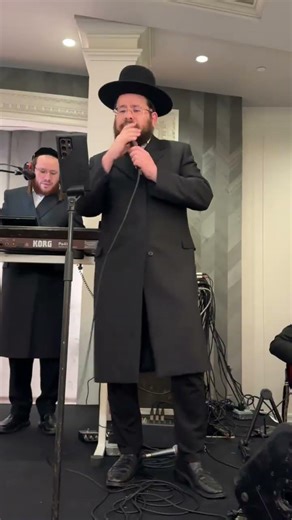 Avrumi Berko 🎹 Shea Berko 🎤 Yedidim Choir