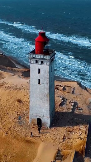 Places in Denmark that don’t feel real 🌲🌊 Discover the enchanting beauty of Denmark in this short video. Explore stunning coastal cliffs and serene forests that seem straight out of a dream. From the vibrant city of Copenhagen to the peaceful countryside, Denmark offers a unique blend of history, nature, and hygge. 🇩🇰 | Travel Tacos