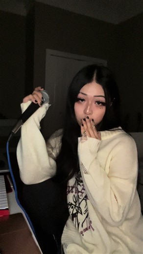 Dear Dairy-bmth!! Yes it is I! I’m back, dear dairy 🖤 We all love a bit of insanity, don’t we? This is literally my favourite song! Thanks for watching and love you all!! #bmth #metalsinger #metalcover #insanity #moshtok