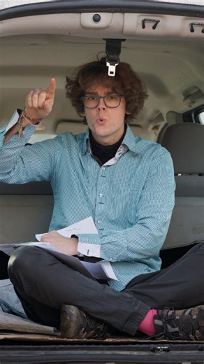 We chez les scouts et guides! Comme les navigateurs se repèrent grâce au soleil et aux étoiles, les scouts et guides découvrent les constellations qui guident la progression personnelle de chaque jeune. Ce we, sur le thème des marins, a permis de retrouver dans la ville, les constellations égarées 💫🧐✨️, L'occasion de jouer à rencontrer Jamie et Fred dans un "camion" "c'est pas sorcier" , stylisé pour l'occasion 🚛😎 Chez les Sgdf, les 11-14 ans grandissent en suivant des constellations : Const