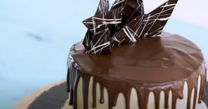 How To Make A Chocolate Vertical Layer Cake