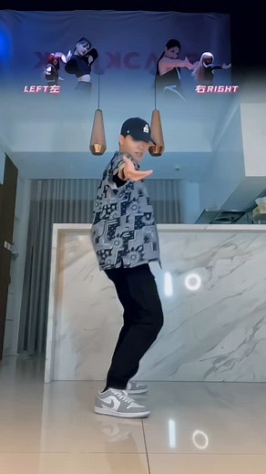 Pinhe 品赫 | ·來了 大家還想學哪首歌❤️‍🔥 #Tutorial 應該都學會了吧 為演唱會準備吧：） Song : #KillThisLove Singer : @blackpinkofficial #BLACKPINK #DEADLINE #Blinks #kpopdance... | Instagram