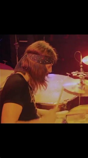 jimmy page, the legendary guitarist#jimmypage#gitaris#ledzeppelin