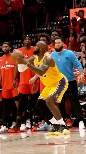 🔥 LeBron does THIS in Houston without Doncic or Reaves. The best ever? #NBA #basketball