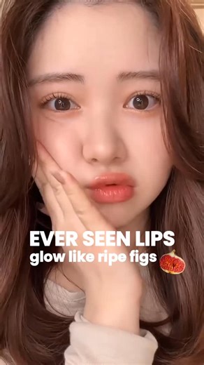 COCOMO® www.cocomo.sg on Instagram: "Ever noticed how the best lip colours look effortless? 💄 This tint melts in smoothly and leaves lips looking naturally full and fresh 🌸. The shine feels light, never sticky, and stays comfortable through the day 😊 Colour settles beautifully while moisture stays locked in 💧 Perfect for everyday wear, from soft mornings to long evenings 🌅 It enhances, not overpowers, your natural lip tone 💋 A modern K-beauty finish that feels as good as it looks ✨ Cosnori