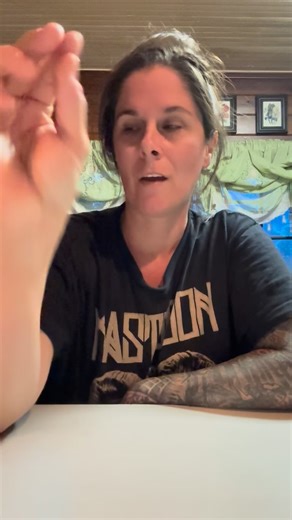 3 things I purchased this week for my chicken keeping medicine cabinet (Spoiler Alert, I didn’t buy any of them at TSC 😉) | Mojo Homestead FL Official